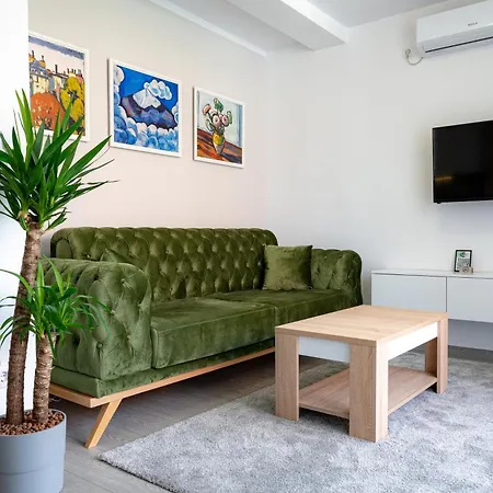 Apartment Bole's - 2 Bedroom With Private Parking *