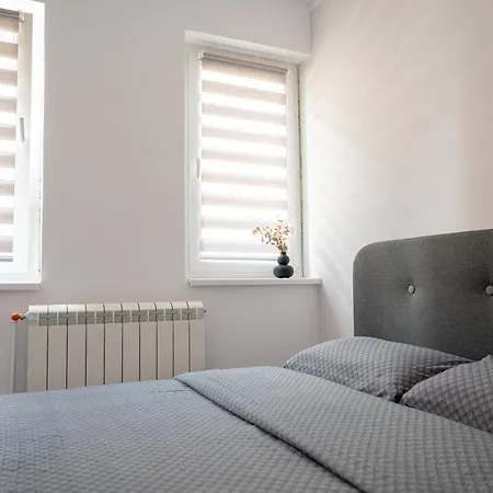 Bole's - 2 Bedroom With Private Parking * Belgrado