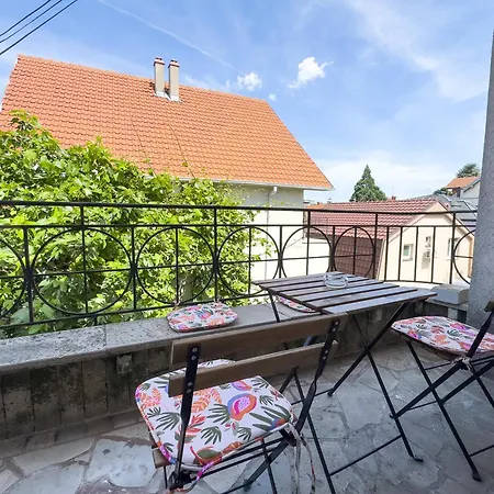 Bole's - 2 Bedroom With Private Parking * Belgrade